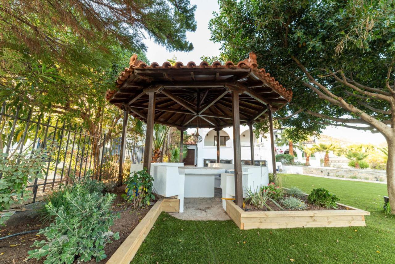 Alkis Guest House By Aegiankazarte Kapotidhes Exterior foto
