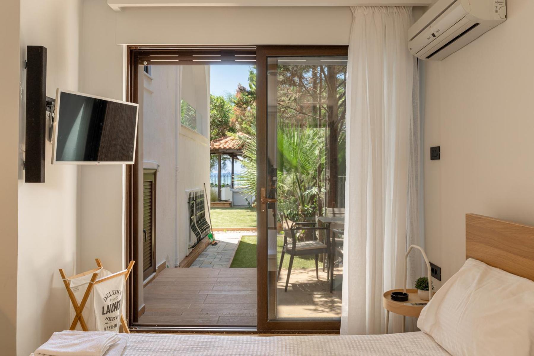 Alkis Guest House By Aegiankazarte Kapotidhes Exterior foto