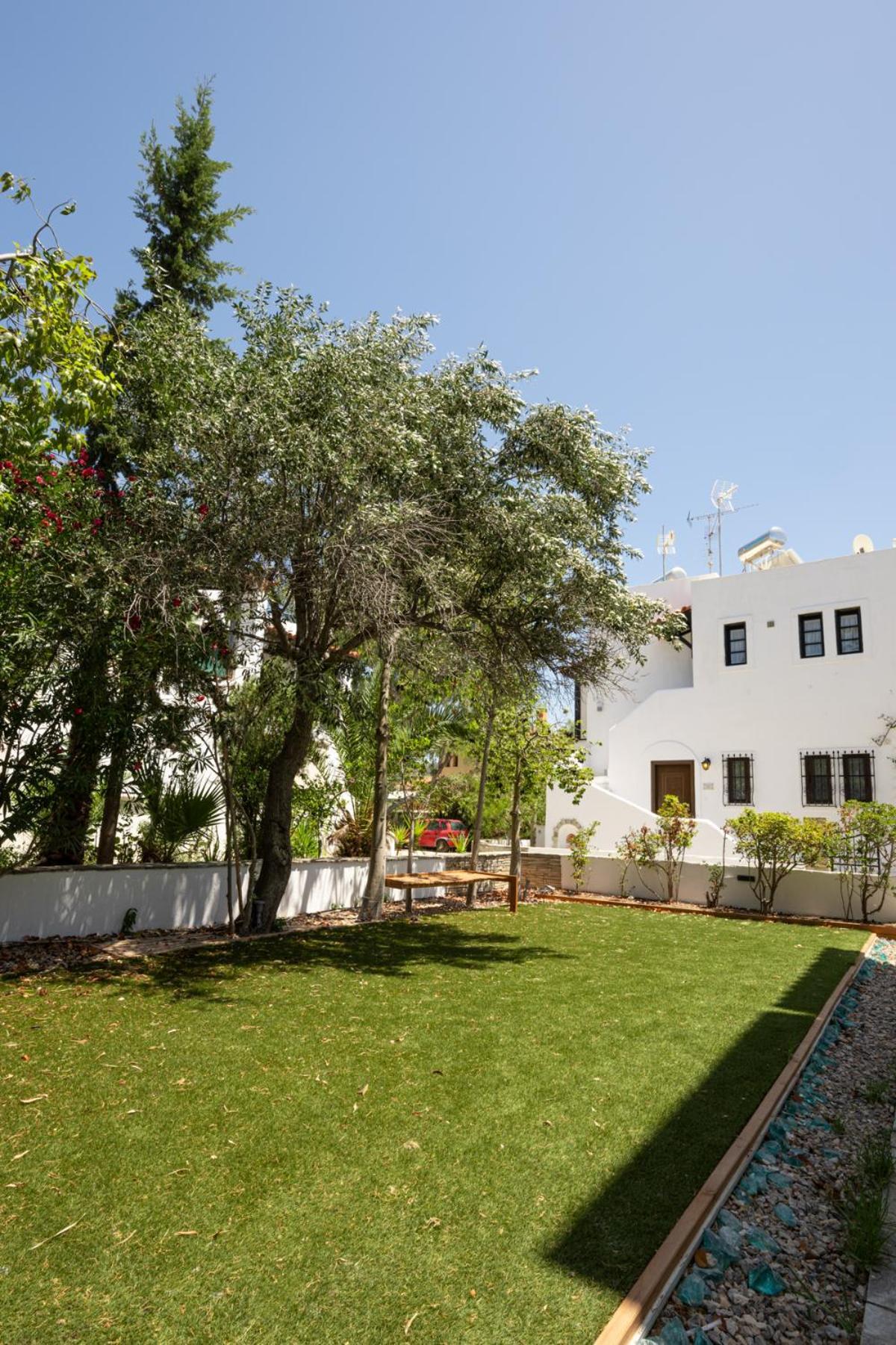 Alkis Guest House By Aegiankazarte Kapotidhes Exterior foto